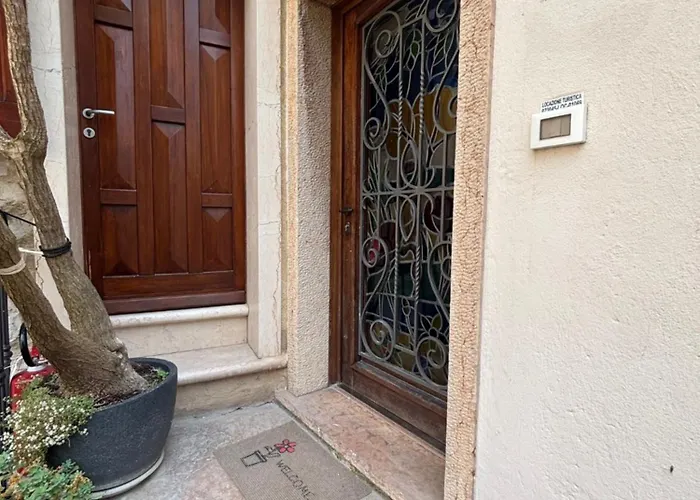 Castello 3 مالتشيزينيه